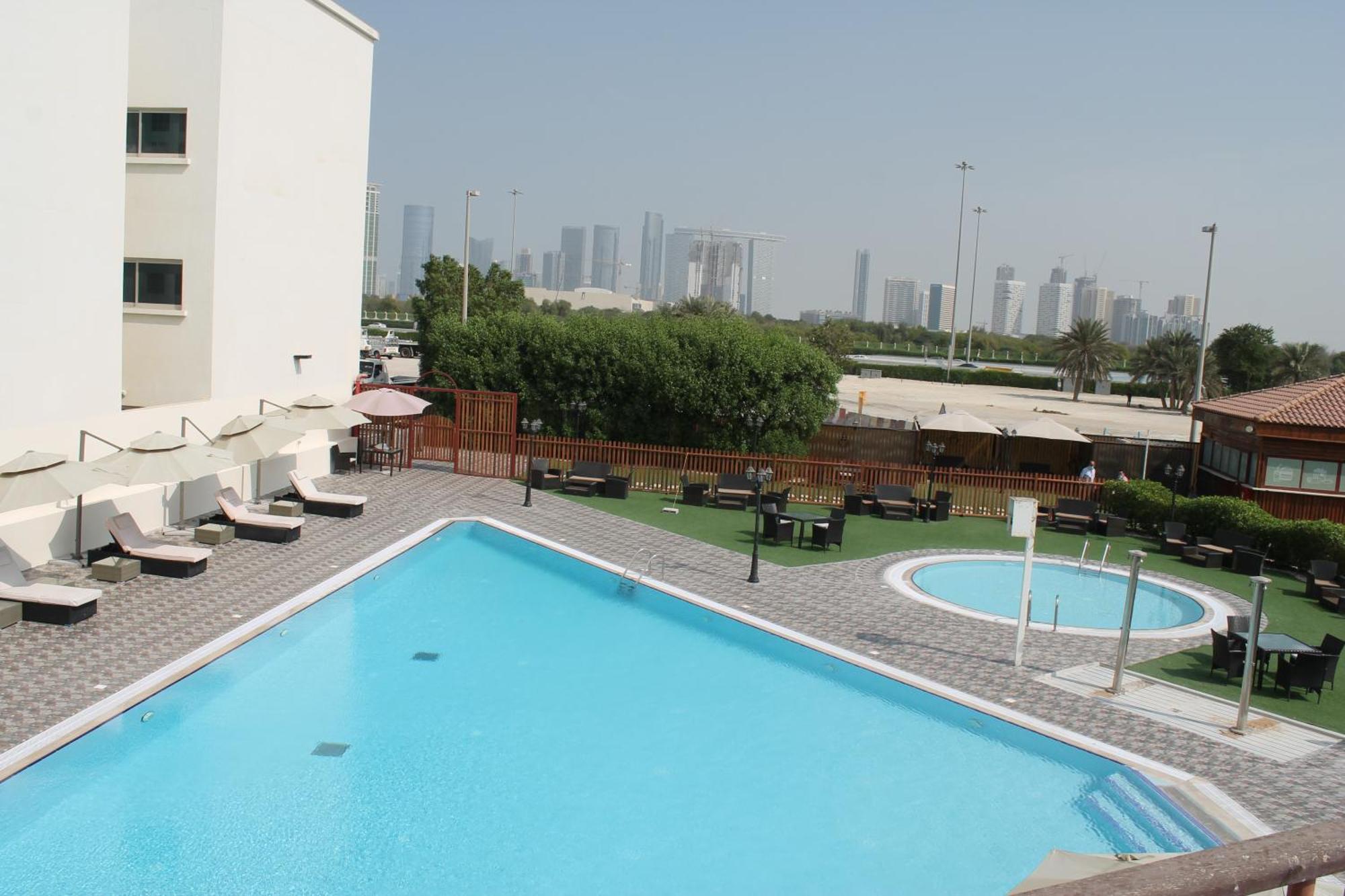 Villaggio Hotel Abu Dhabi Bagian luar foto